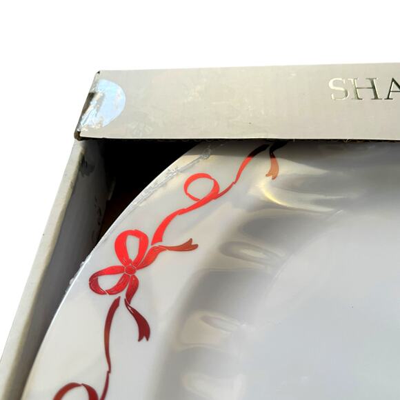 Shabby Chic Disposable Red Bow Border Dinner Plates 10.25in Set of 12 New - Picture 4 of 10